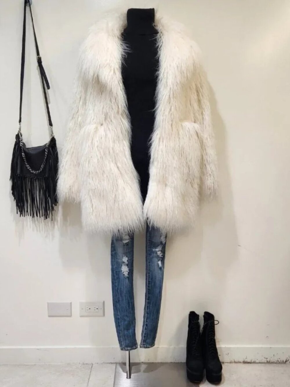 💥INSANELY BEAUTIFUL!💥Faux Curly Mongolian Lamb Fur Oversized Coat in Ivory